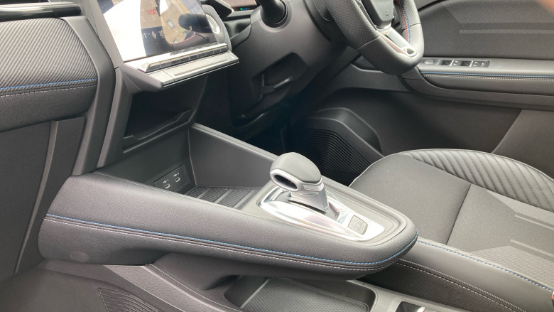 Renault Symbioz 1.6 E-Tech FHEV 145 Iconic Esprit Alpine 5dr Auto Hybrid Estate